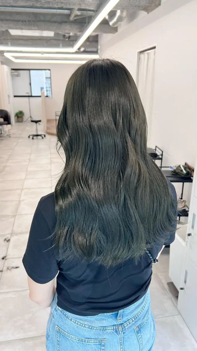 ロング カラー カット ヘアカラー トリートメント 赤みゼロ/透明感 カラー🌿KANTAのヘアスタイル