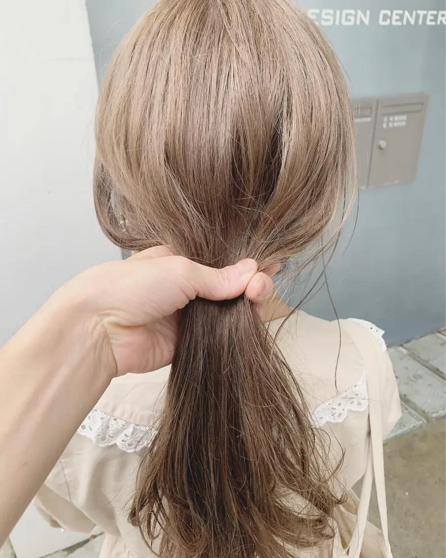ロング カラー マツエク・マツパ ハイトーンボブ 前田 表参道　グレージュのヘアスタイル