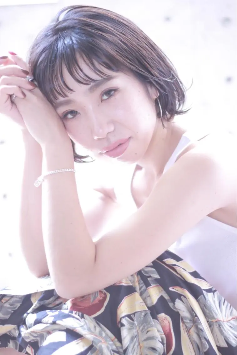 ショート カラー 及川 光のヘアスタイル
