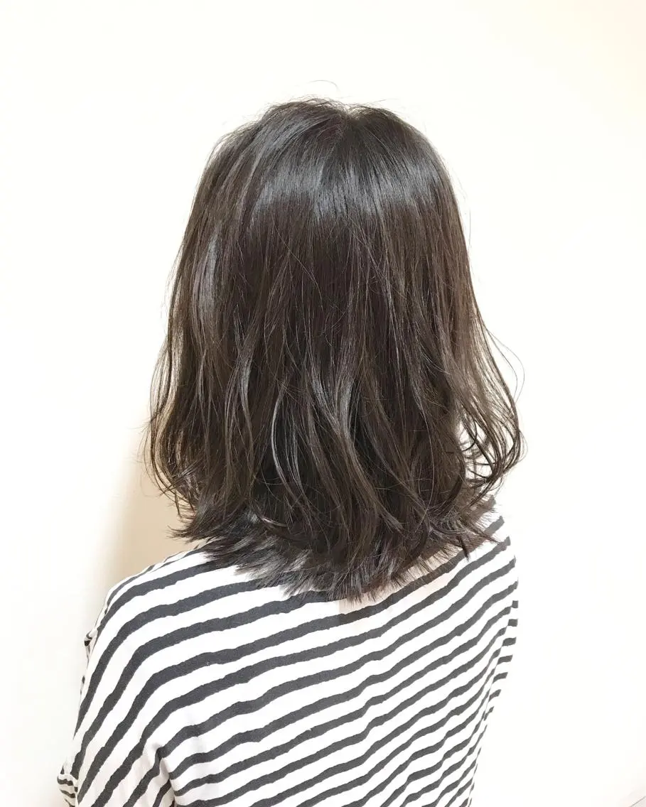 ミディアム 外ハネヘア Miru by INCE HAIRのヘアスタイル