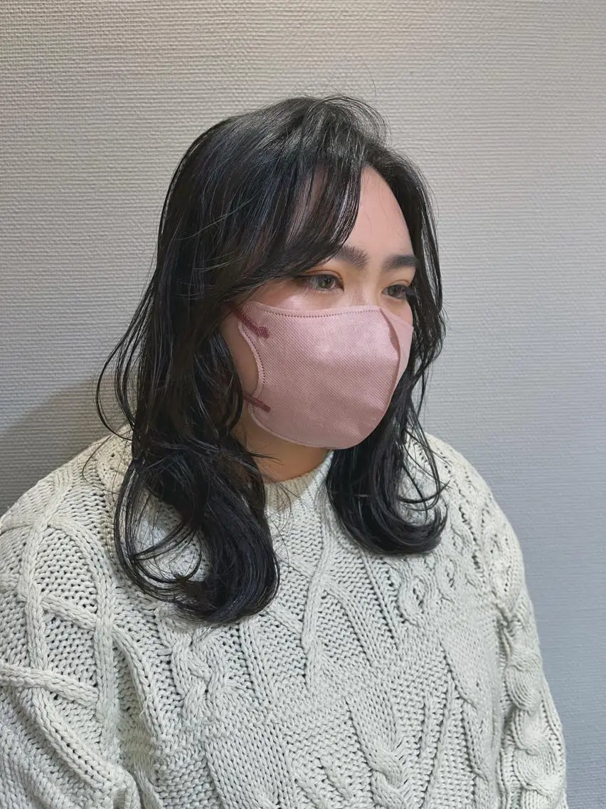 ミディアム レイヤーカット かわい りほのヘアスタイル
