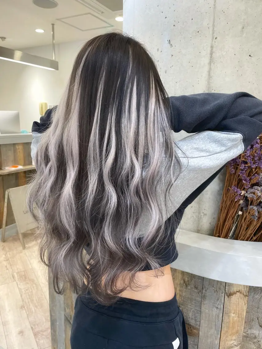 ロング Loob.TOKYO MIYA🌈のヘアスタイル