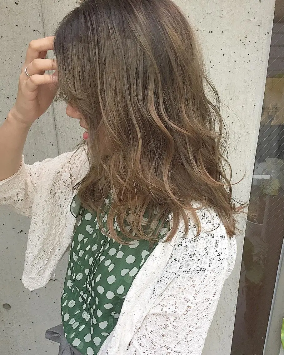 ミディアム カラー パーマ ヘアアレンジ メンズ キッズ ネイル マツエク・マツパ メンズブリーチ メンズハイライト メンズインナーカラー アクアカラー ブリーチ レイヤーカット✂️ 艶髪/小田部慎也のヘアスタイル