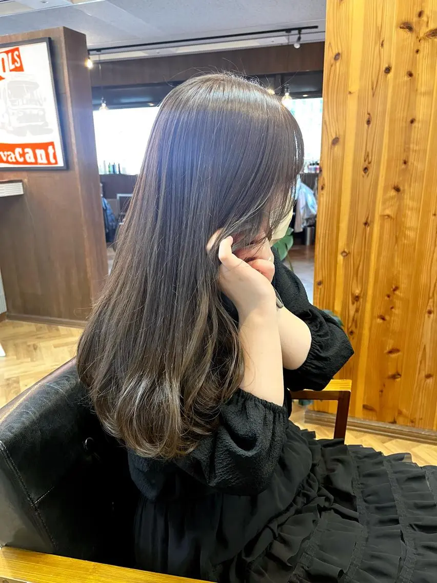 セミロング カラー ヘアアレンジ ブリーチ ダブルカラー ブリーチなしカラー ena/ブリーチなし 透明感・レイヤー🎀のヘアスタイル