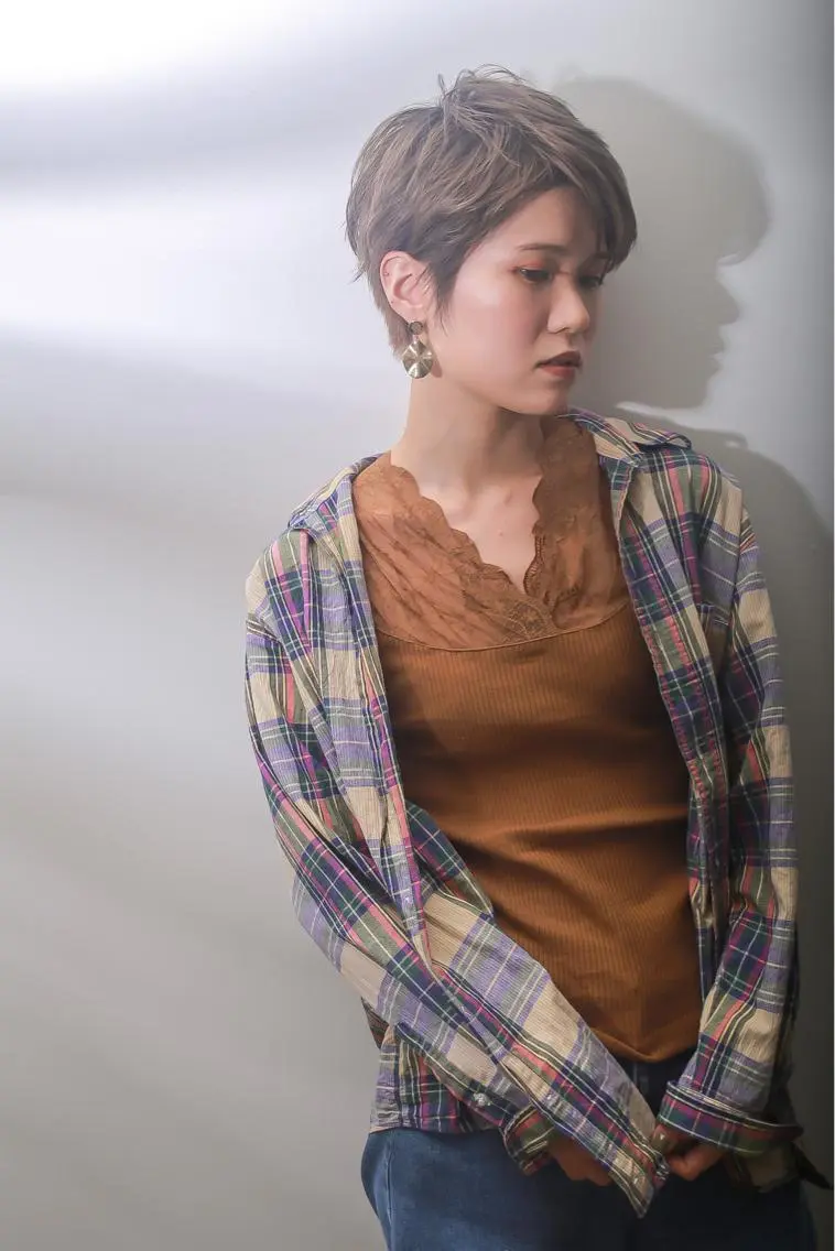 ショート カラー 伊藤 裕貴のヘアスタイル
