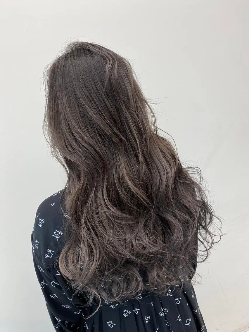 カラー アディクシーカラー アッシュ ブルーカラー ダークアッシュ グレージュ 【公式】amble luxe 中野のヘアスタイル