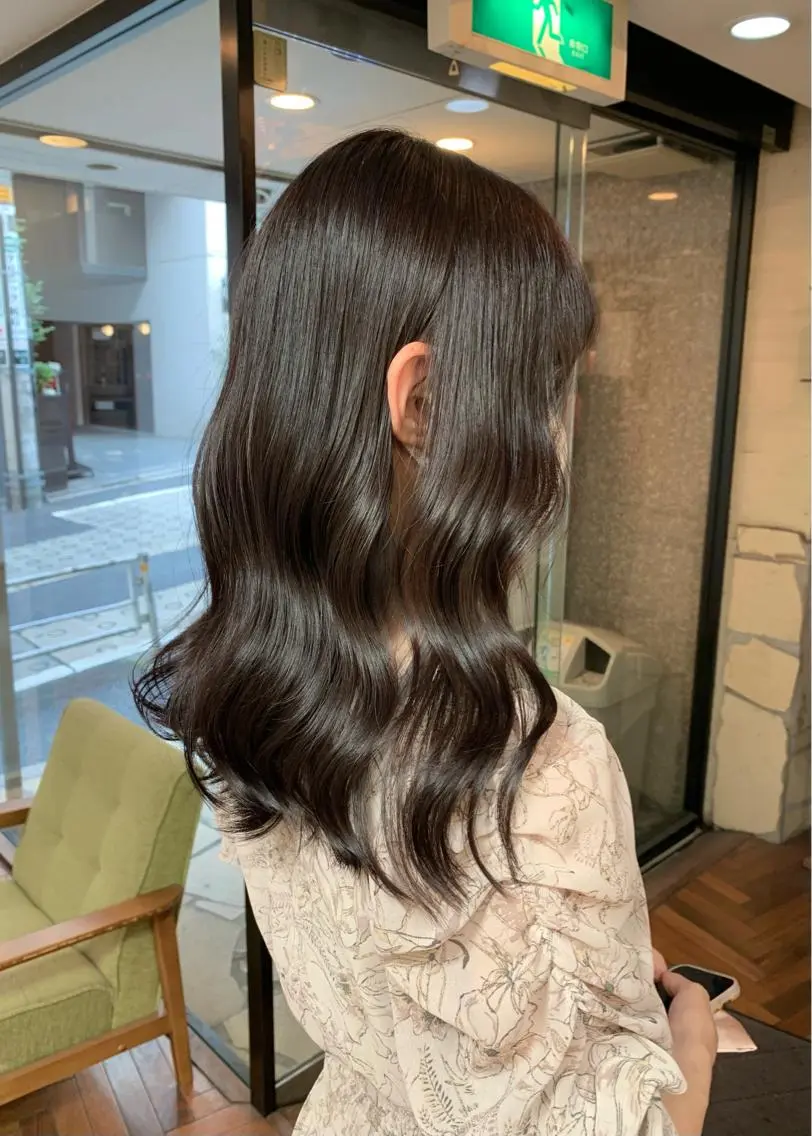 セミロング カラー ブラウンカラー ラベンダーカラー ラベンダーブラウン カット ヘアカラー トリートメント 矢野 晃平のヘアスタイル