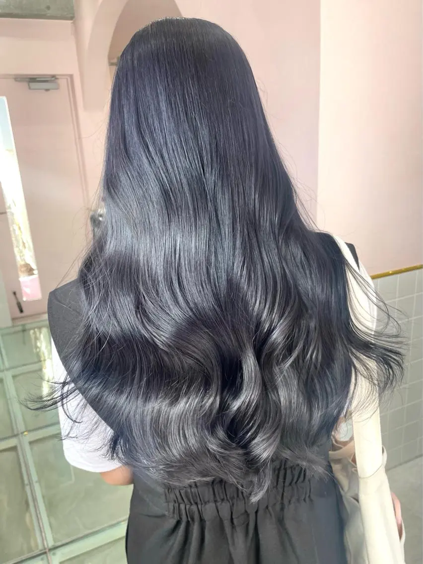ロング カラー ヘアアレンジ アッシュ トリートメント ヘアカラー トリートメント ヘアセット 艶髪 🦋CON🦋のヘアスタイル