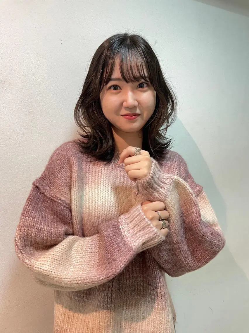 ミディアム くびれヘア 山越 柚果のヘアスタイル