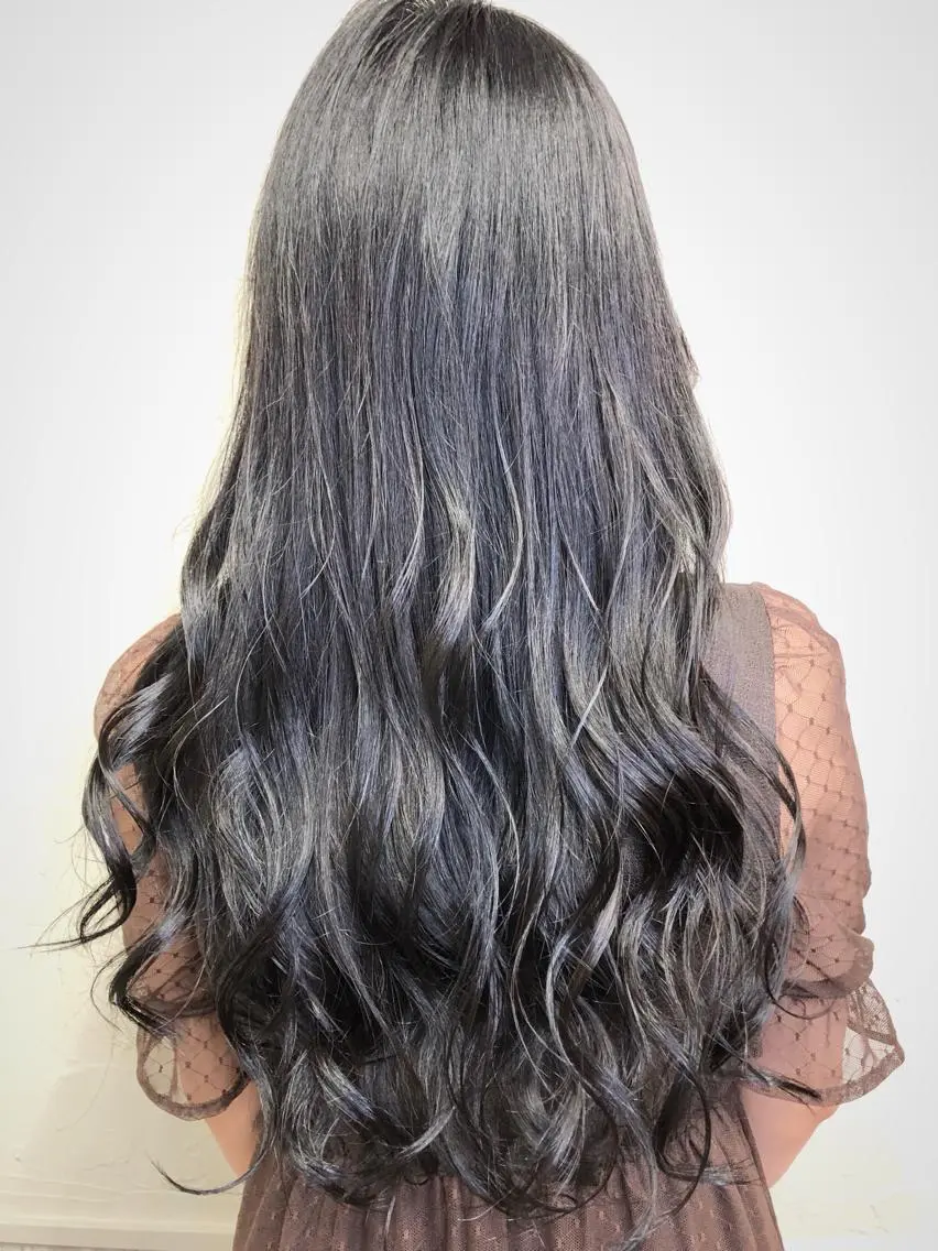 ロング カラー アッシュ 透明感カラー ネイビーカラー 髪質改善/レイヤー ストウシンゴのヘアスタイル