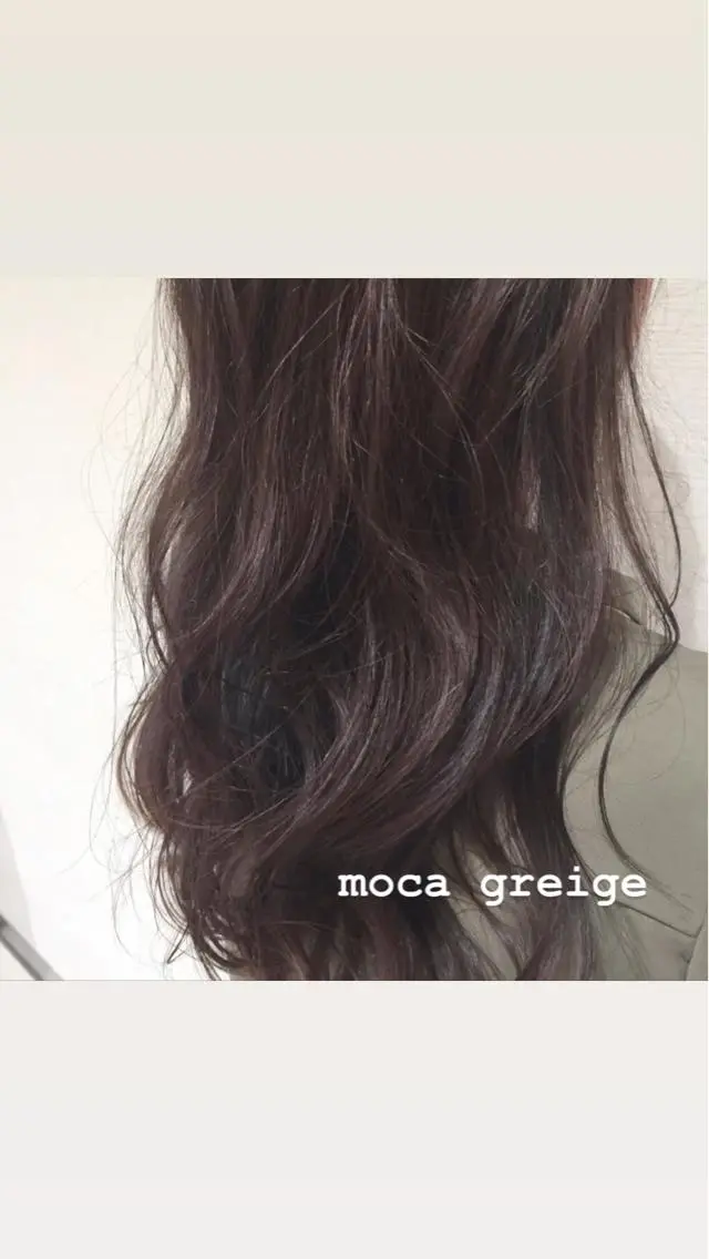 セミロング カラー 赤阪 優奈のヘアスタイル