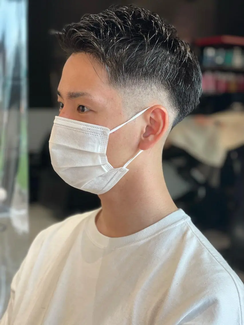 ショート メンズ フェードカット スキンフェード メンズヘア特化 崎田 成人のヘアスタイル