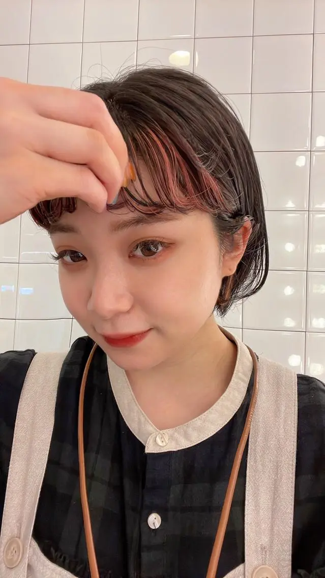 ショート カラー ミストバング デザインカラー ハイトーン 🌷ハルミ🌷のヘアスタイル