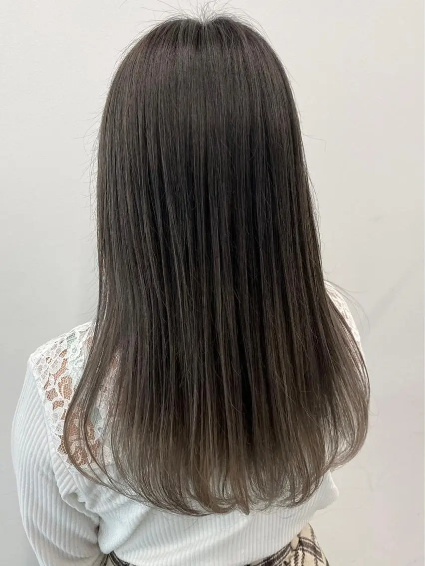 セミロング カラー グレージュ カット ヘアカラー トリートメント 【公式】amble luxe池袋東口🩷のヘアスタイル