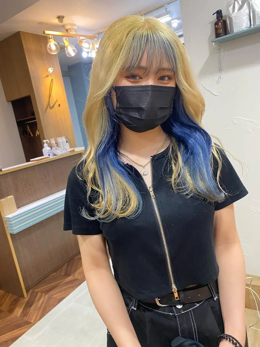 ミディアム カラー ブルーカラー イエローカラー 横尾 歩のヘアスタイル