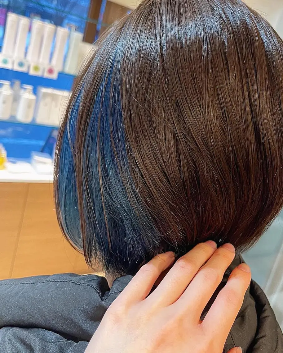 カラー ショートボブ アッシュ バレイヤージュ ミストバング ブリーチ 🫧髪質改善艶カラー _マエダ 🫧のヘアスタイル