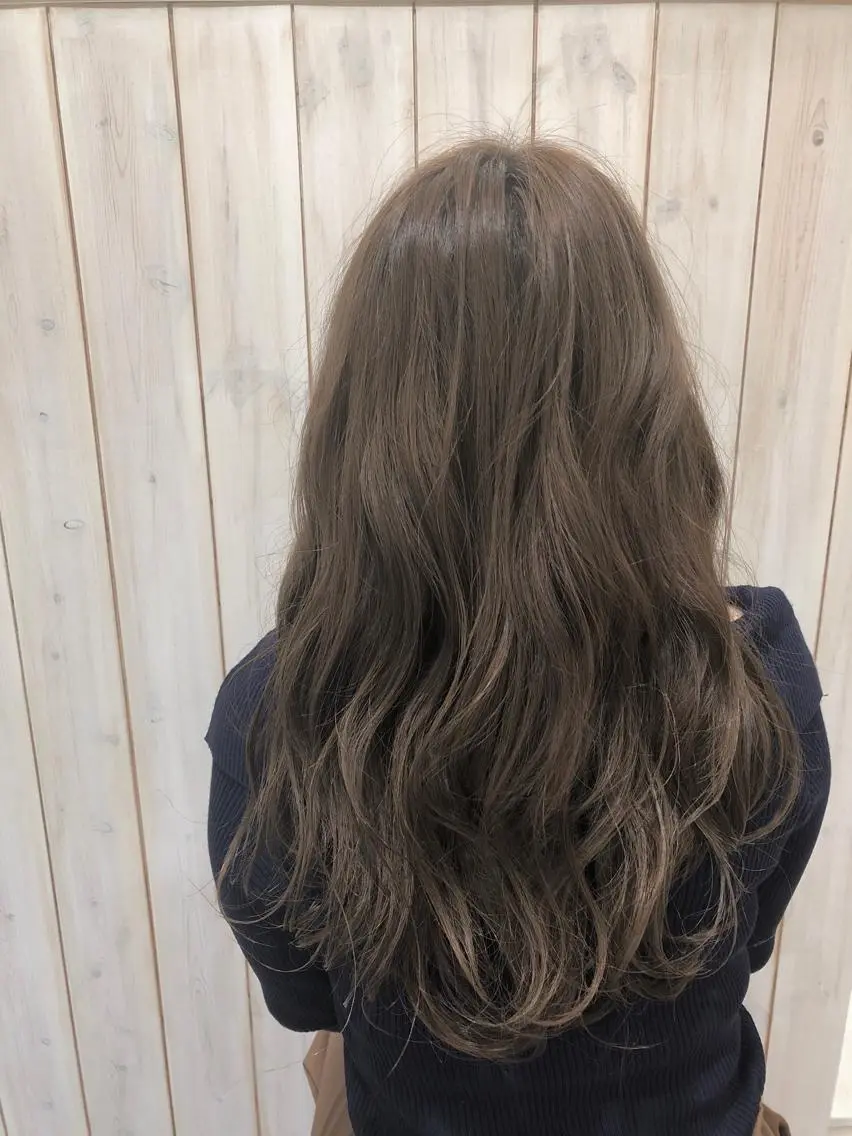 ロング カラー パーマ ヘアアレンジ メンズ ネイル マツエク・マツパ メンズブリーチ メンズハイトーン ベージュカラー ブリーチ 透明感カラー 福元友梨 ディレクター✂️のヘアスタイル