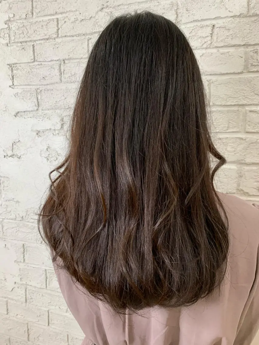 セミロング ブリーチ特化 ハイトーンRYOYAのヘアスタイル