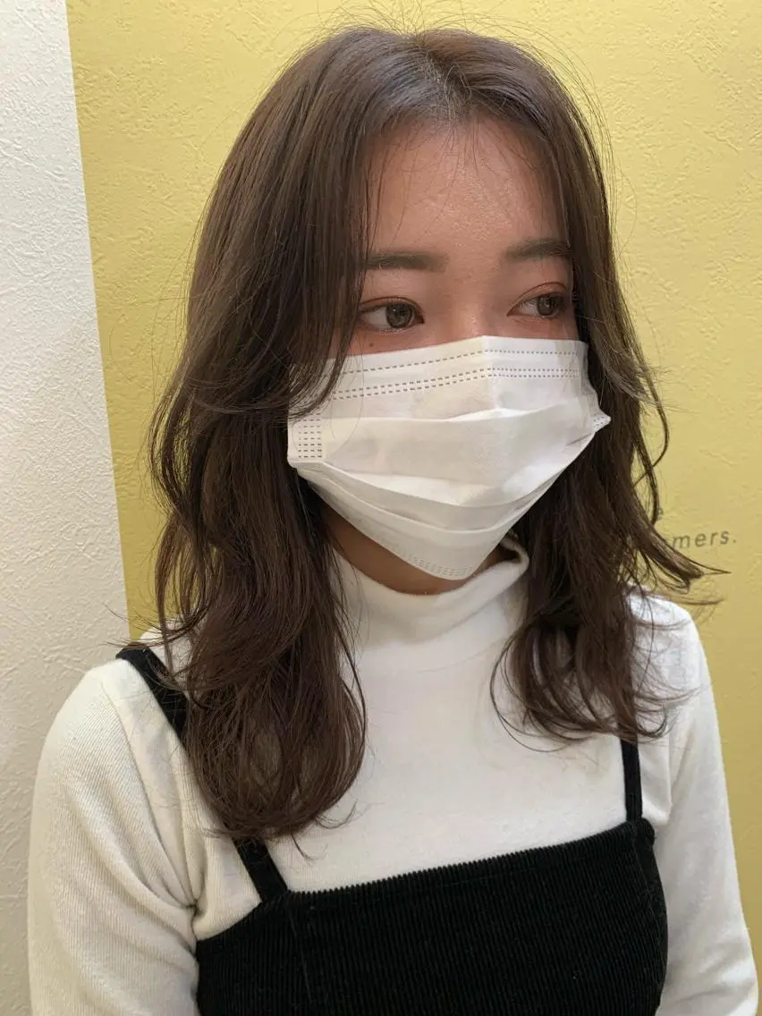 セミロング カラー 透明感カラー グレージュ hubhair レイヤー/透明感のヘアスタイル