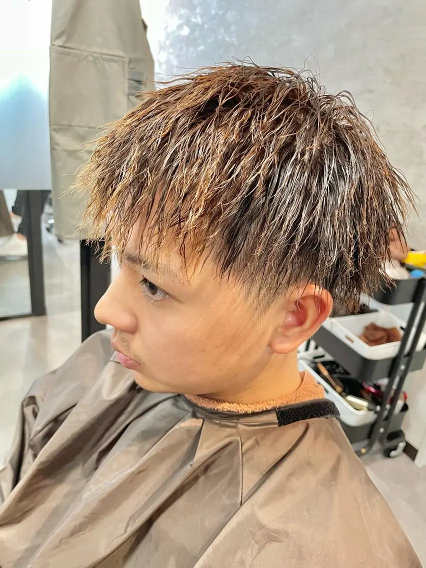 ショート パーマ メンズ カット パーマ 👑髪質改善カラー 中垣斗希のヘアスタイル