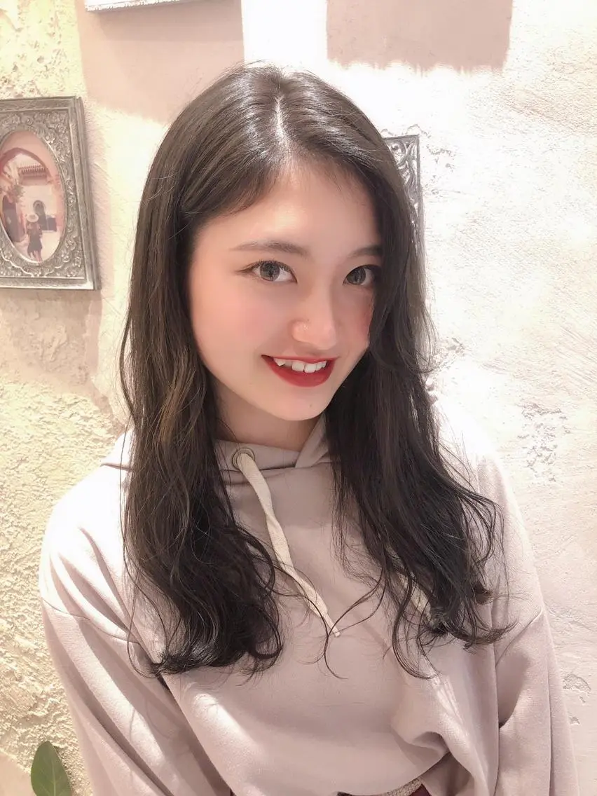 ミディアム アッシュ カット ヘアカラー トリートメント 代表山口ひな 髪質改善のプロのヘアスタイル