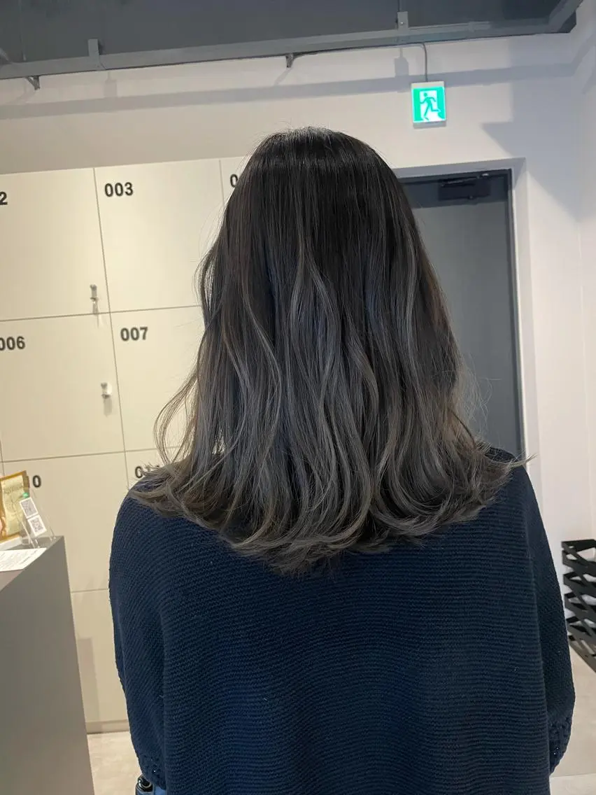 ミディアム カラー ブリーチ👩‍🦳/ ‪✂︎MANAMIのヘアスタイル