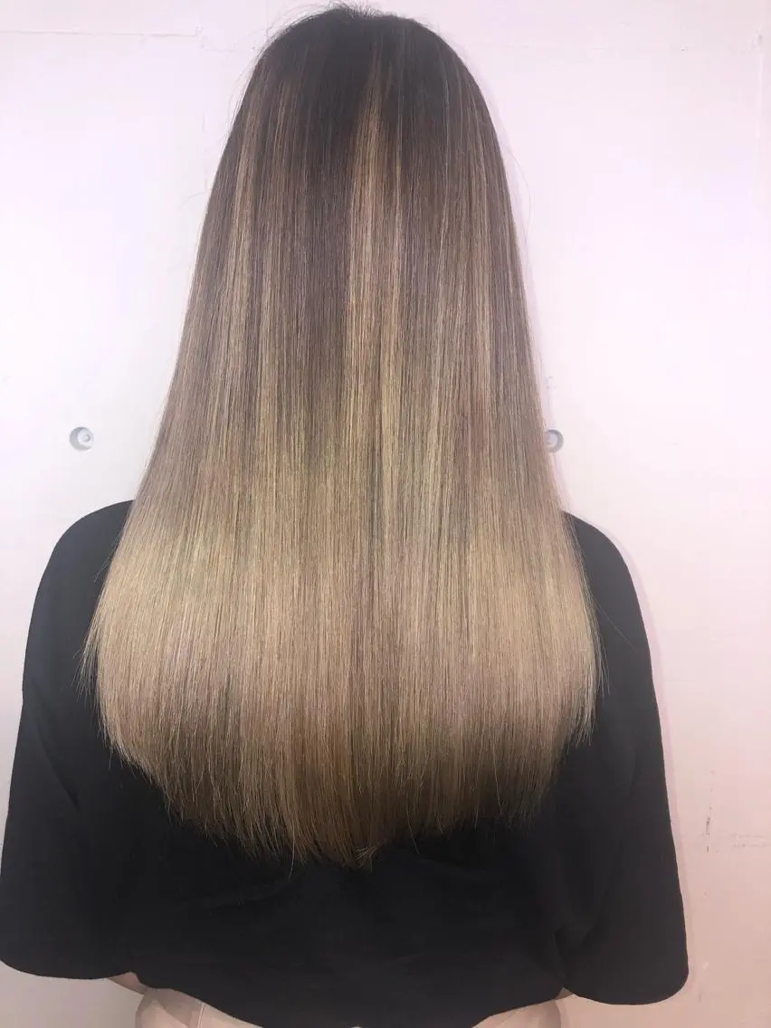カラー 🌱初夏の透け感カ ラー🌱HIDEKAのヘアスタイル