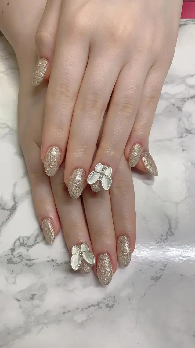 ネイル はな💎ネイル ワンホン、長さ出しのネイルデザイン