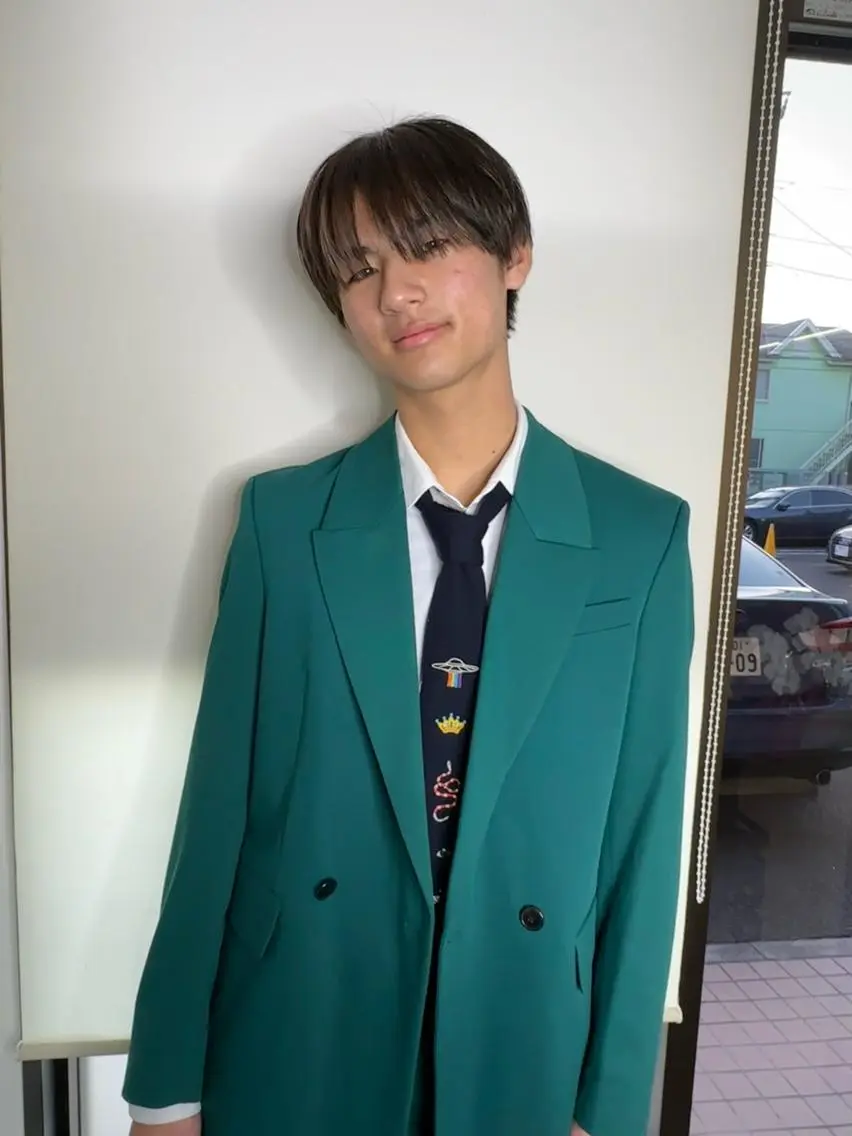 カラー メンズ メンズハイライト メンズ韓国風 ハイライトカラー カット ヘアカラー トリートメント ブリーチカラー🫧 森　凪沙のヘアスタイル