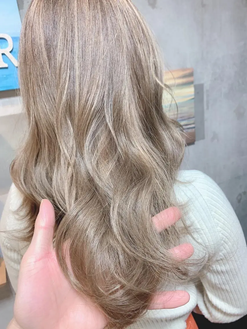 セミロング カラー ブロンド 外国人風カラー Beach 代表 KENTAのヘアスタイル