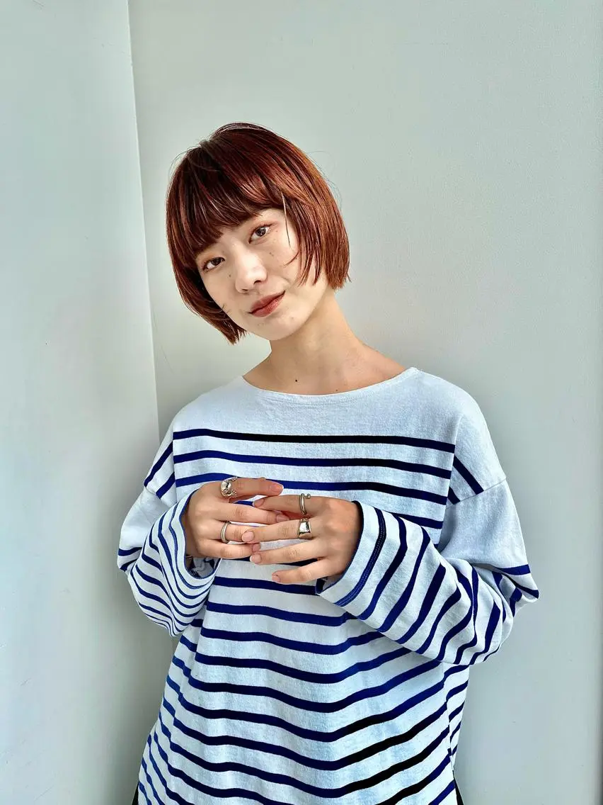 ショート ショートボブ ボブ ショートヘア あやめ【顔まわり/レ イヤー/柔らかカラ】のヘアスタイル