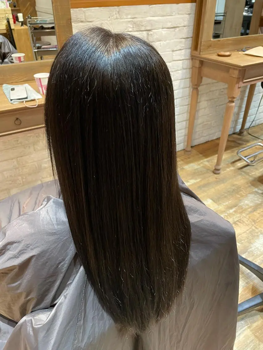 ロング 佐藤 幸菜のヘアスタイル