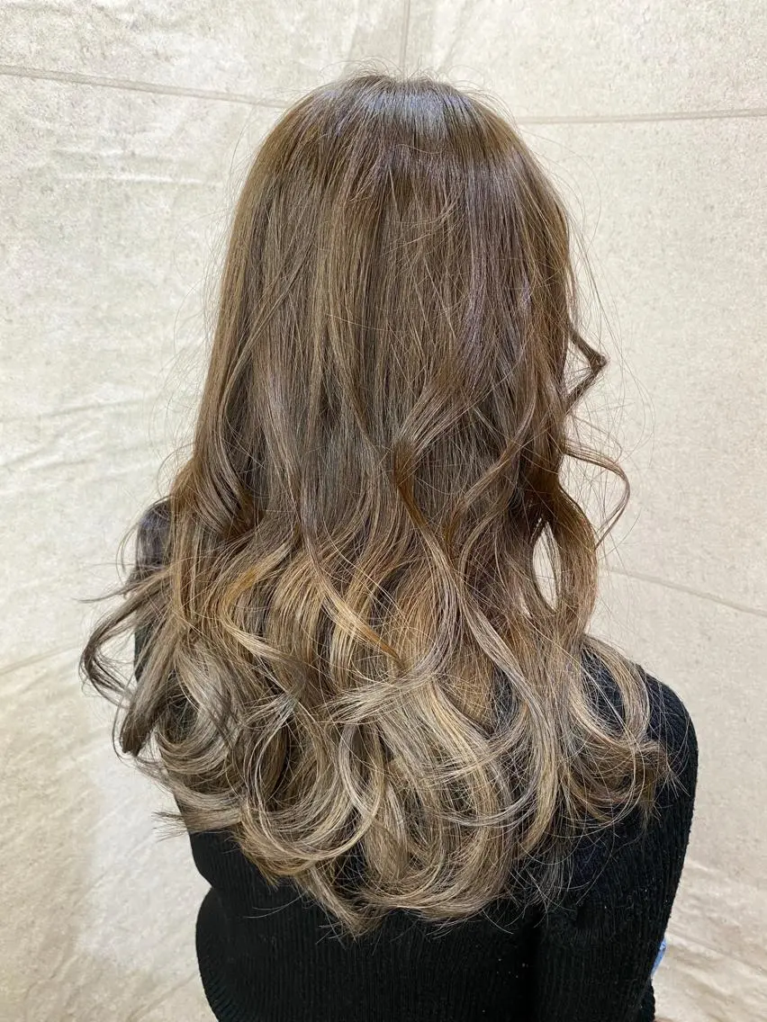 ロング カラー カット ヘアカラー 長濱 俊のヘアスタイル
