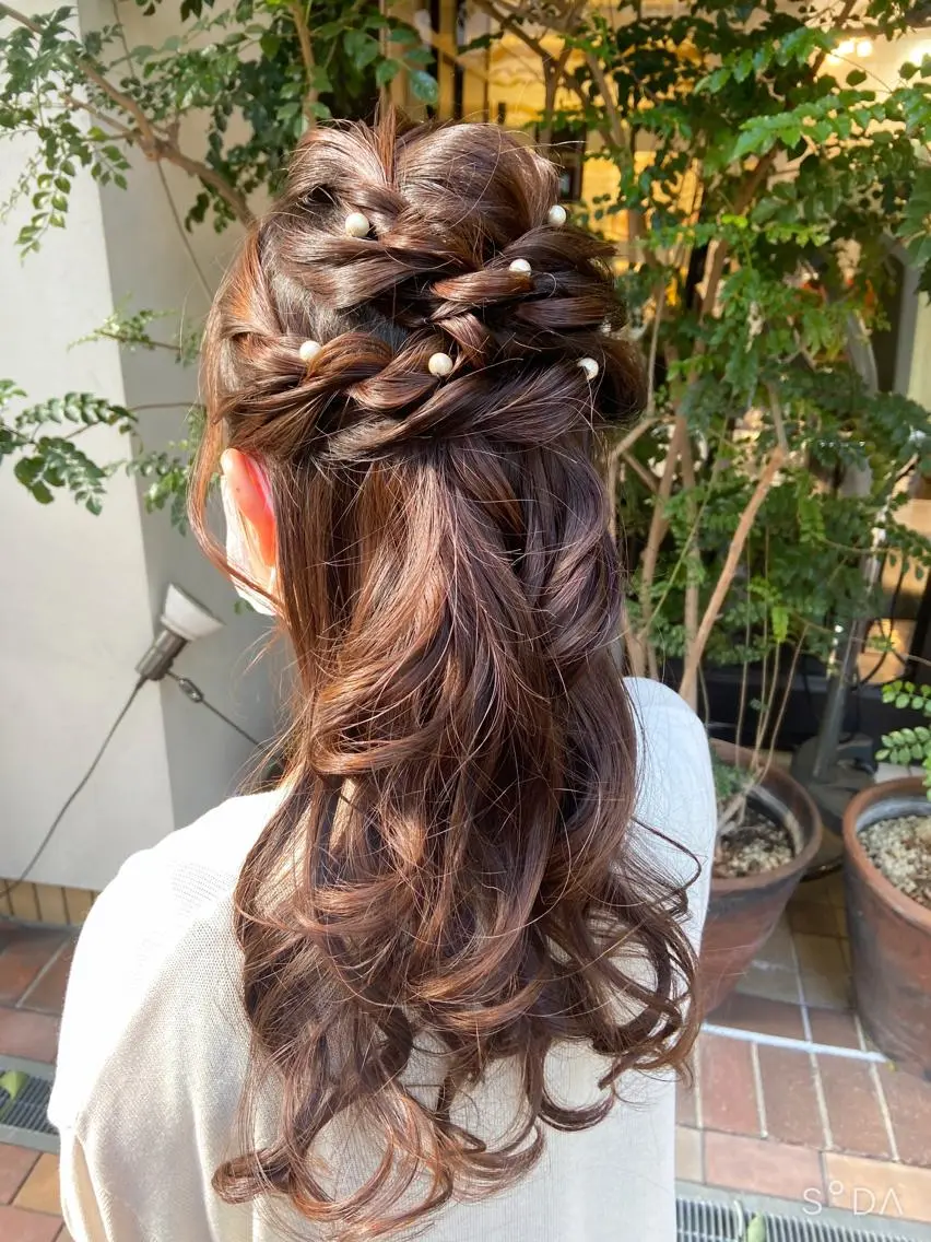 ロング 早稲田 千尋のヘアスタイル
