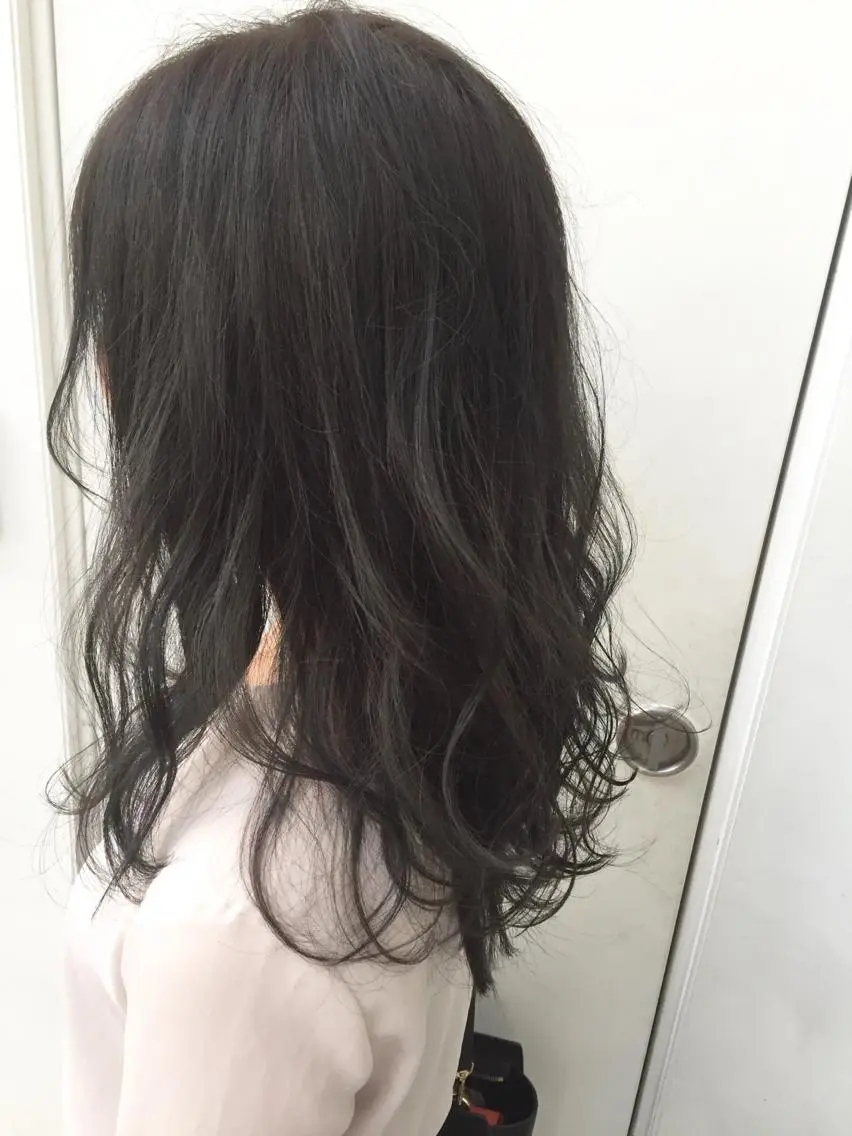 ロング カラー ダークグレー ダークグレージュ グレージュ 武田 久司のヘアスタイル