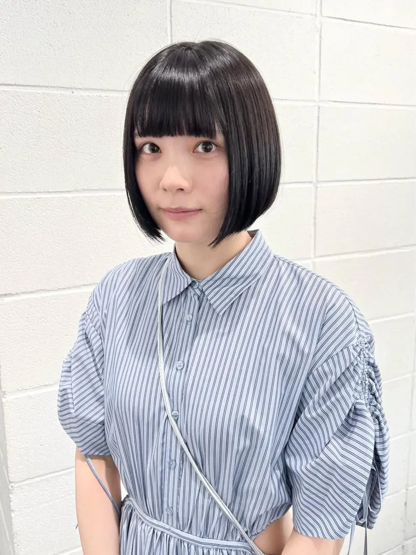 ショート カラー 黒髪 ブルーカラー ブルーブラック ブラウンカラー カット ヘアカラー トリートメント HARU//原宿🤍 リピート率NO.1のヘアスタイル