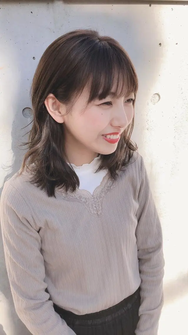 ミディアム 杉野 凜のヘアスタイル