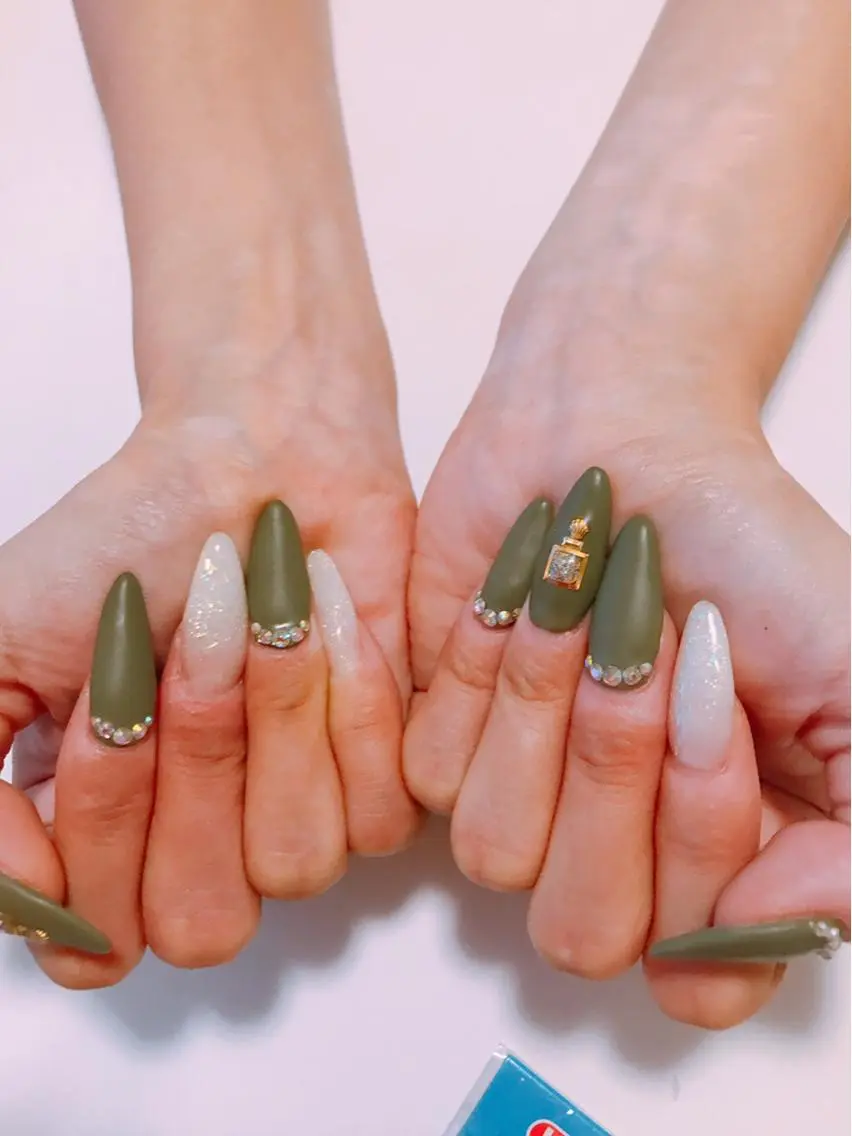 ネイル ラメ(グリッター) マットネイル ハンドネイル nail roomのネイルデザイン
