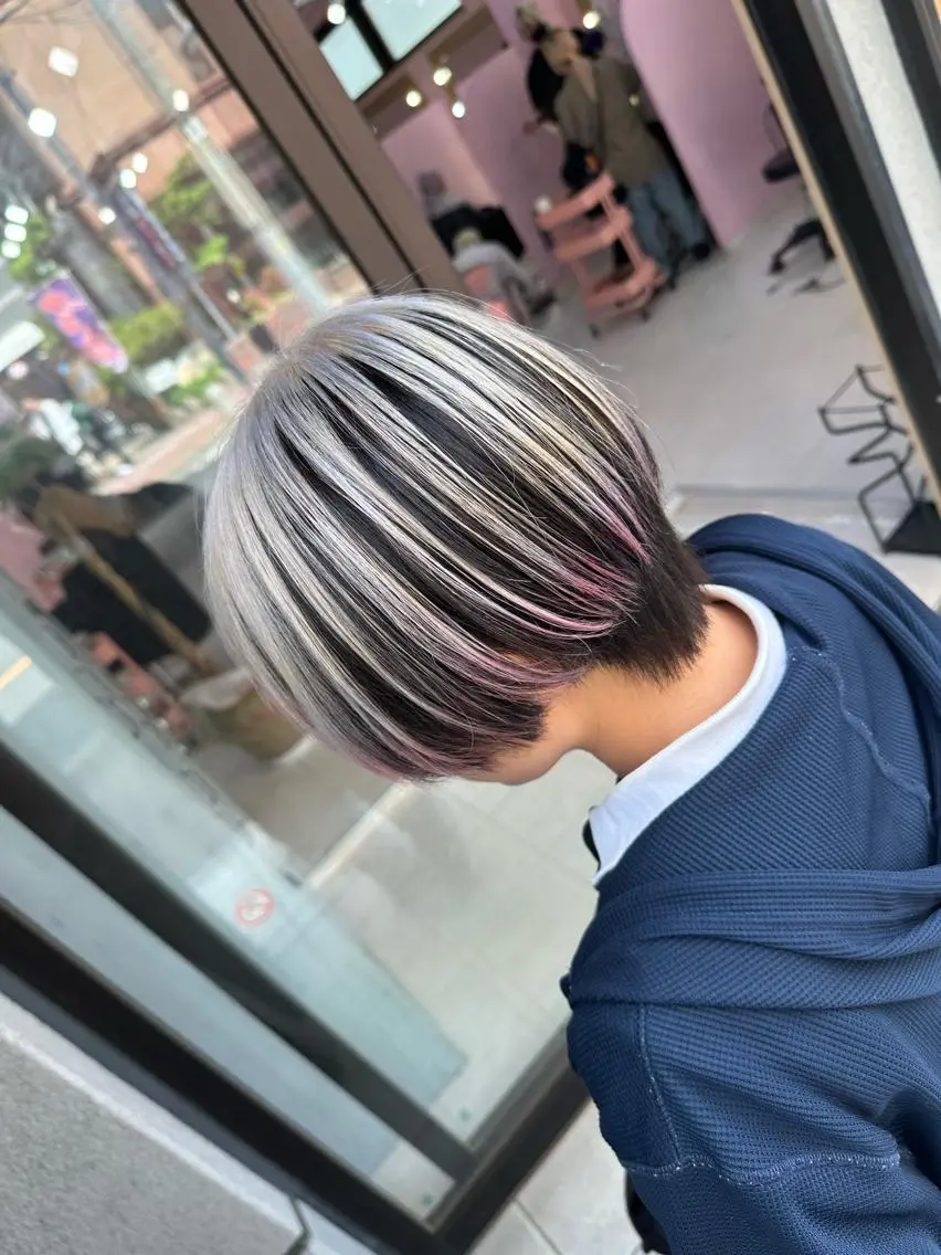 ミディアム カラー 🌈ブリーチデザイン 🌈MANATOのヘアスタイル