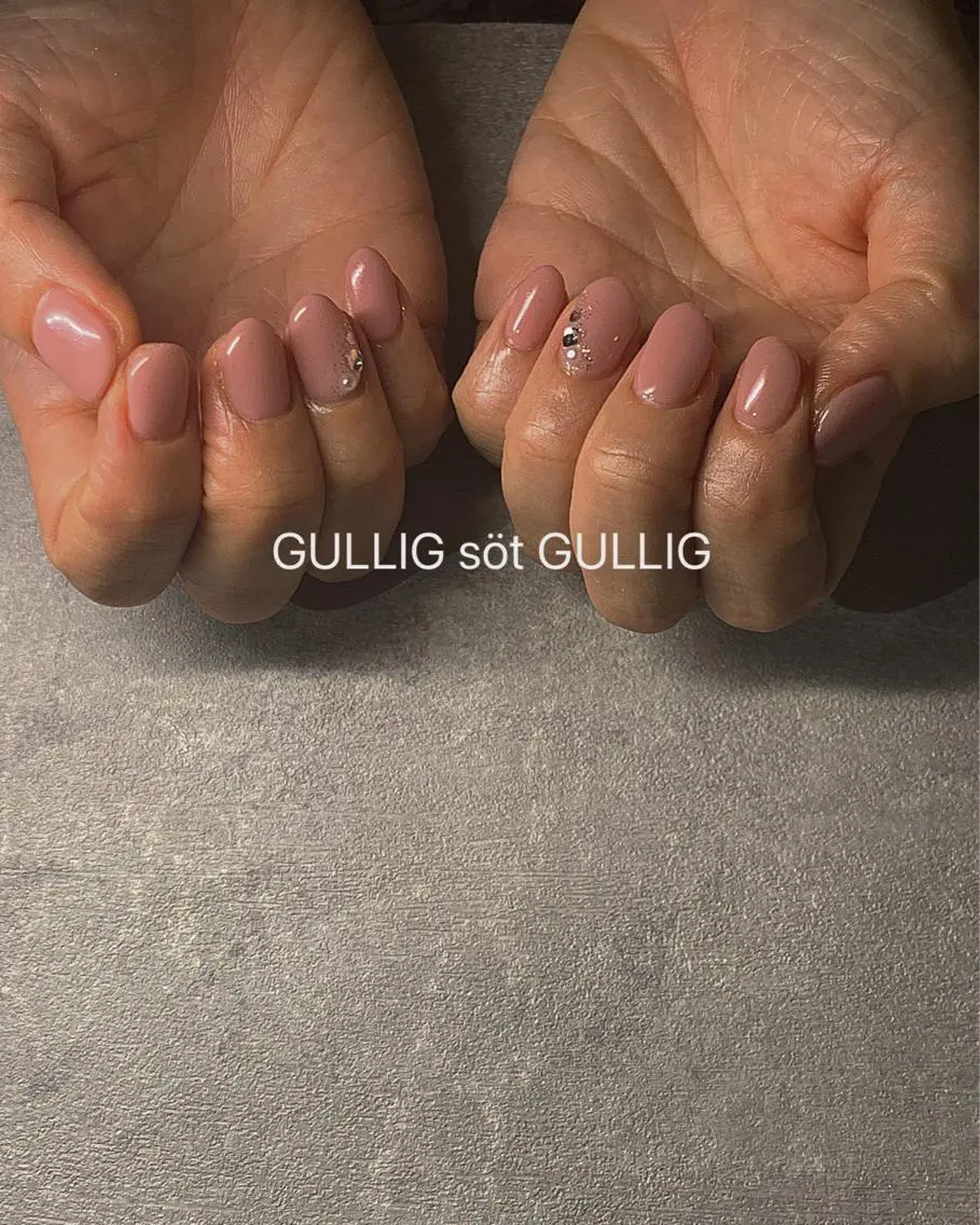 ネイル ハンドネイル GULLIG söt GULLIGのネイルデザイン
