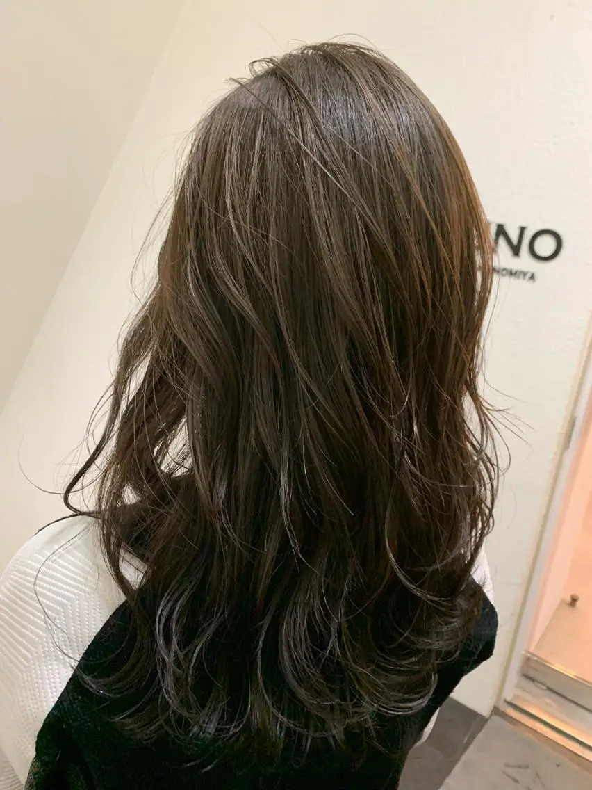 セミロング 村阪 由美子のヘアスタイル