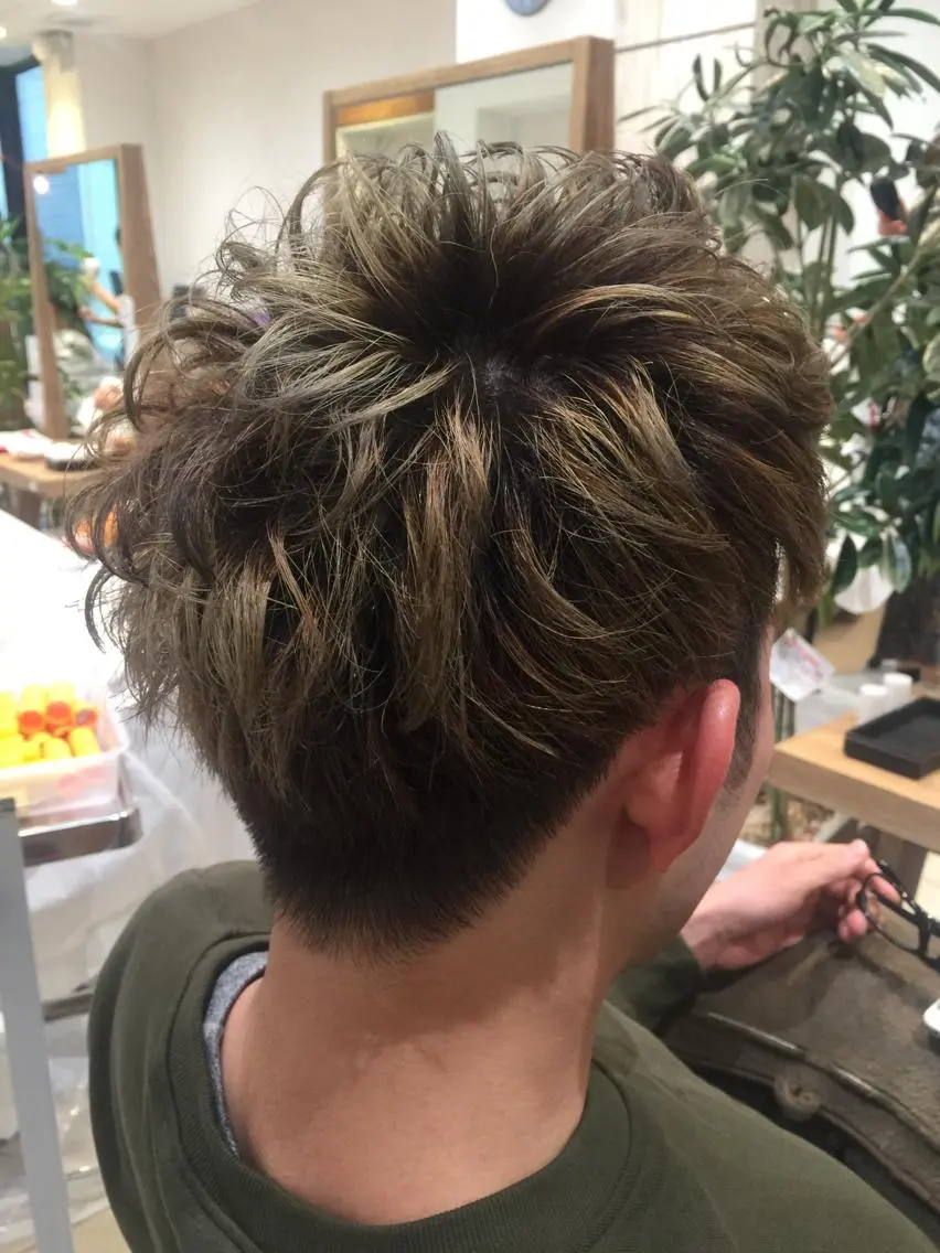 ショート カラー パーマ メンズ メンズブリーチ モヒカン メンズパーマ ブリーチ グラデーションカラー Vir by browのヘアスタイル
