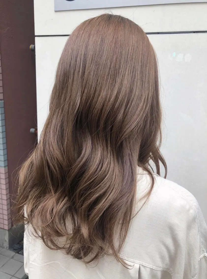 ロング カラー アッシュ ベージュカラー ブラウンカラー ミルクティーベージュ オリーブアッシュ ヘアカラー トリートメント 艶髪 ♡Tomiyaのヘアスタイル