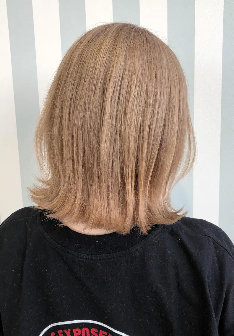 ミディアム カラー ベージュカラー カット ヘアカラー 小顔レイヤー/ ベージュ🤍Rieのヘアスタイル
