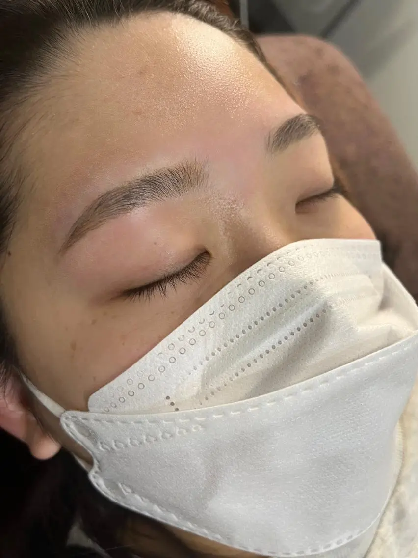 アイブロウ 眉毛ワックス脱毛 アイリスト🐱 mokaのマツエク・マツパデザイン