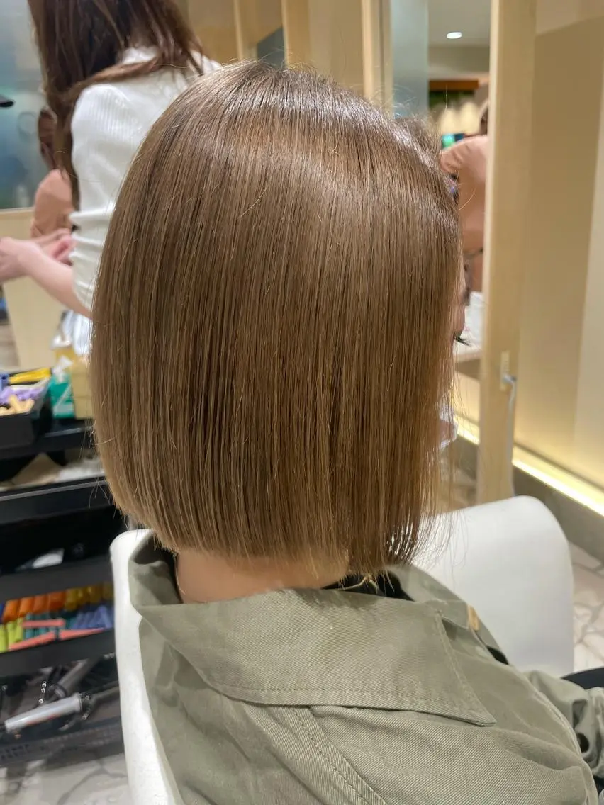 ミディアム カラー カット ヘアカラー 大石 陽菜のヘアスタイル