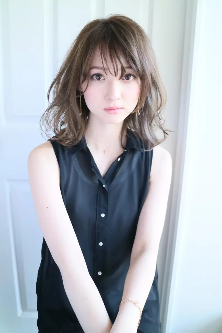 ミディアム カラー パーマ ヘアアレンジ ミディアムパーマ ベージュカラー 似合わせカット ひがし　まさし JYUNESU副代表のヘアスタイル