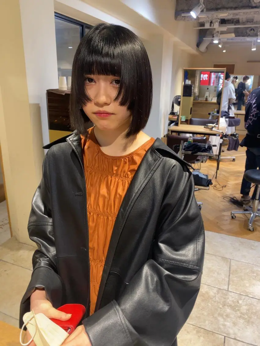 ミディアム io濱川 遥のヘアスタイル