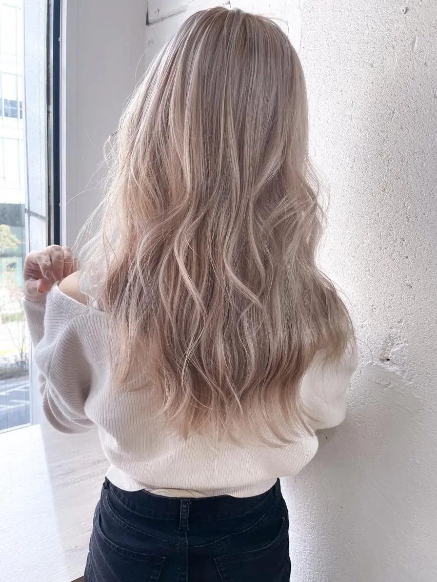 ロング ヘアカラー ショート✨ボブ✨代表 新田見美仁のヘアスタイル