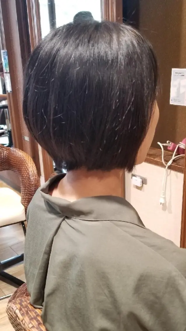ショート 高口 雅のヘアスタイル